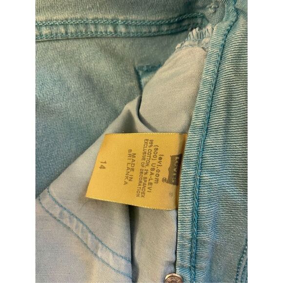 Levi’s 545 turquoise denim capri shorts size 14 - Picture 5 of 5